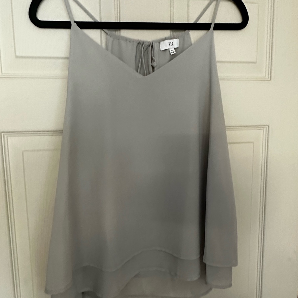 Flowy 2 layer top grey. Very versatile!!